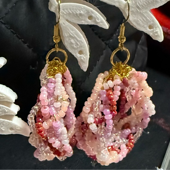 Handmade Jewelry - 🧚🏻‍♀️ Handmade Pink Beaded Hoop Earrings Valentine’s Day